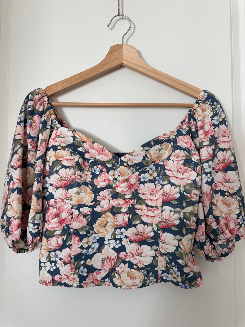 Abercrombie & Fitch Cropped Blouse